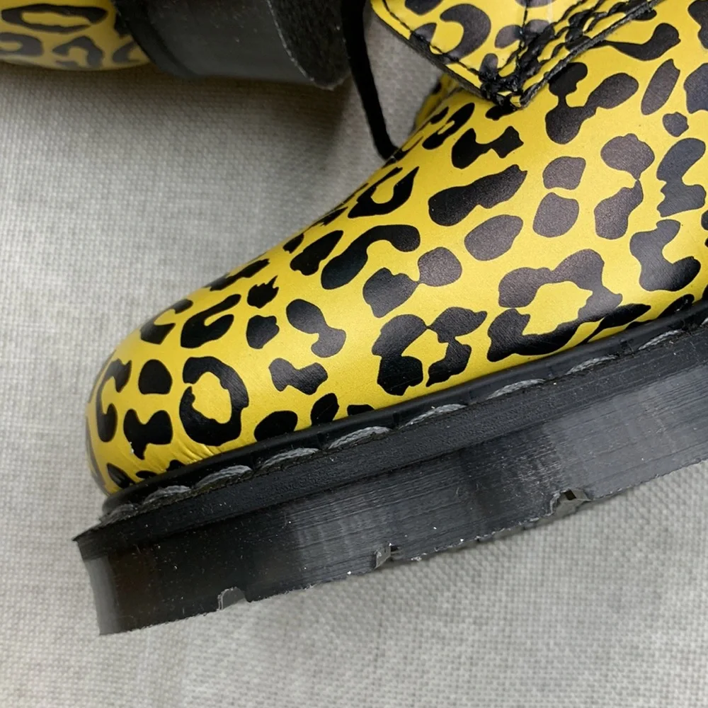 Bloomie's x Solovair Women's Printed Lace Up Combat Boots Sz US 9 - Picture 3 of 12